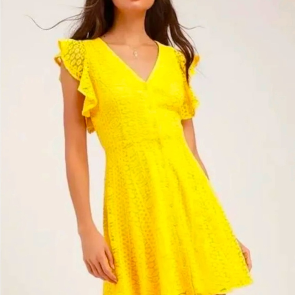 Lulu’s Athena Yellow Lace Skater Button Down Dress